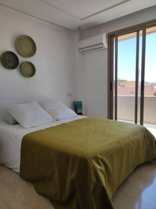 Plein Centre Marrakech, Grand Balcon Filant Apartment Marrakesh Luaran gambar