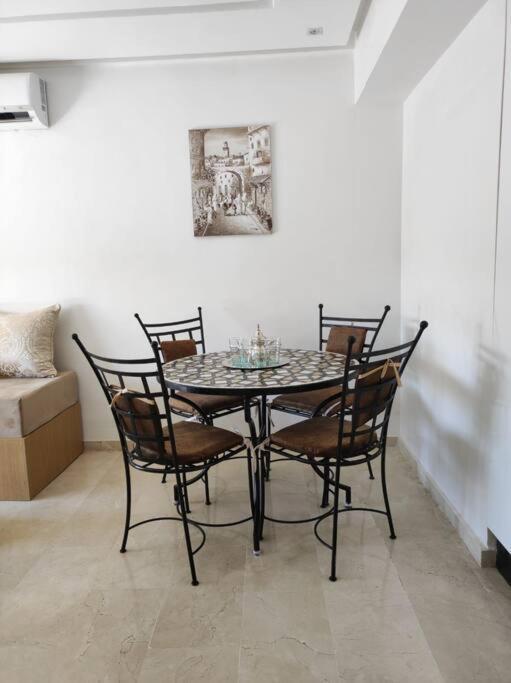 Plein Centre Marrakech, Grand Balcon Filant Apartment Marrakesh Luaran gambar